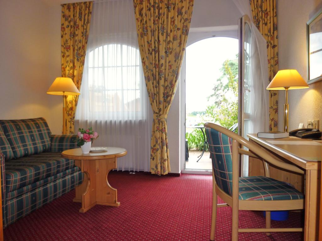 Landhaus Müritzgarten Hotel garni Röbel Zimmer foto